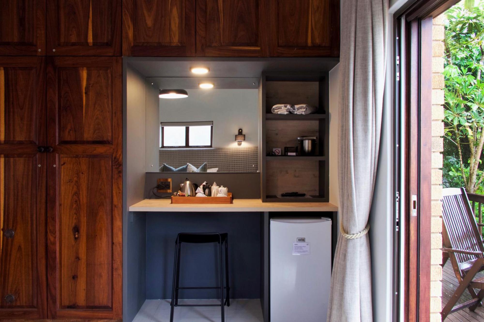 Shaloha Guesthouse On Supertubes Jeffreys Bay Room photo
