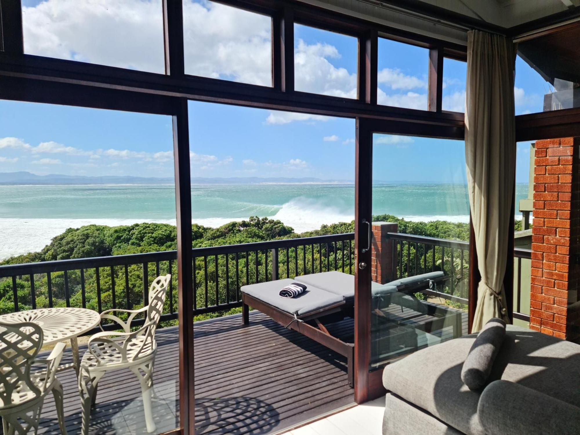 Shaloha Guesthouse On Supertubes Jeffreys Bay Exterior photo