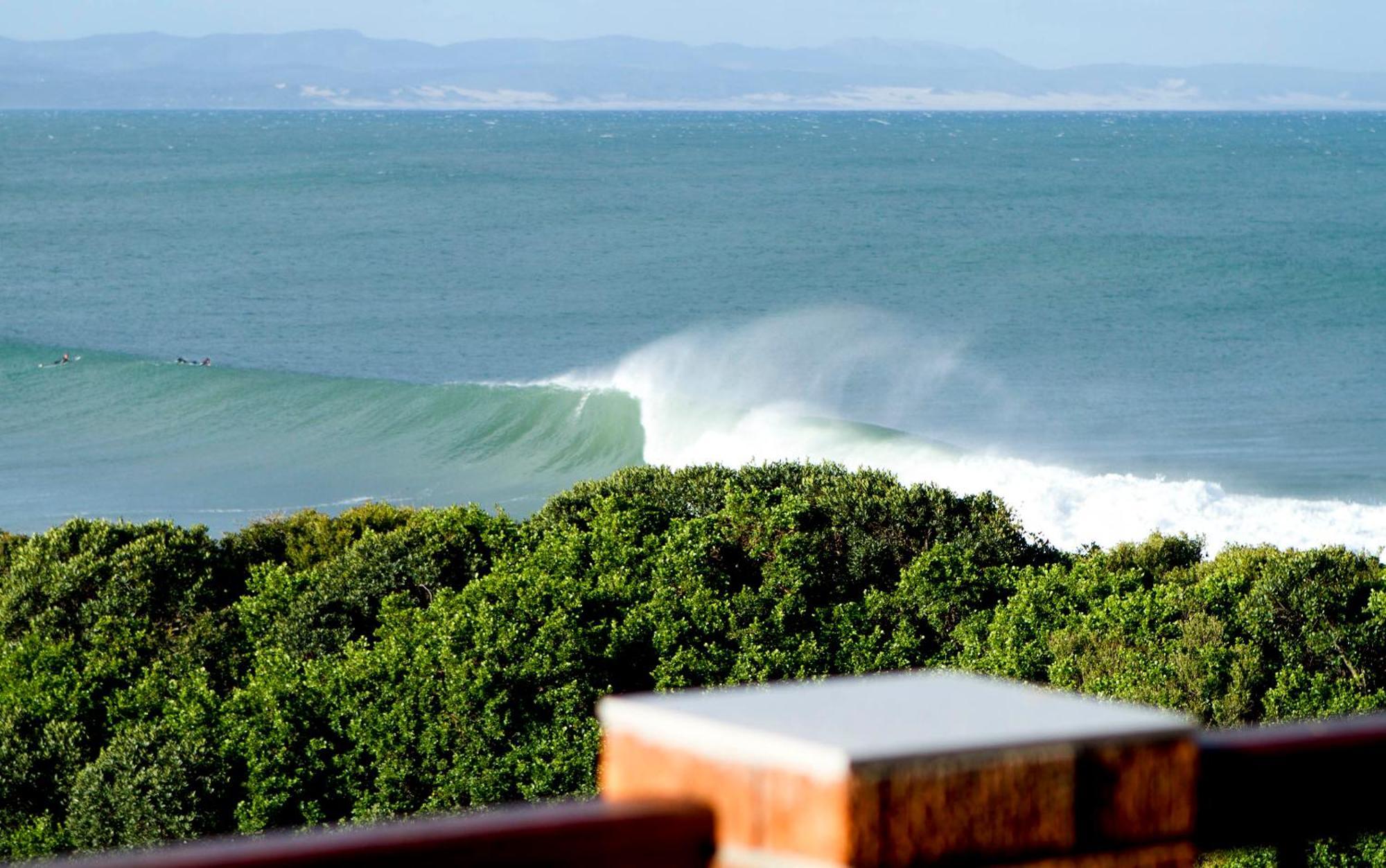 Shaloha Guesthouse On Supertubes Jeffreys Bay Exterior photo