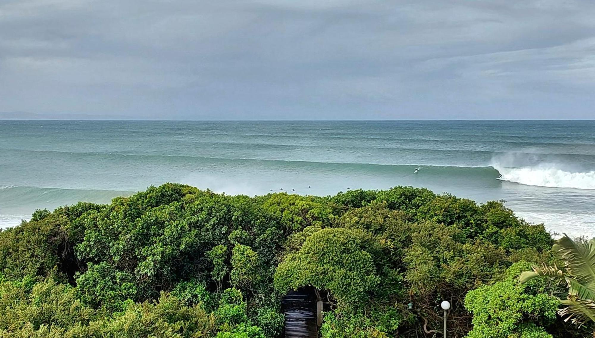 Shaloha Guesthouse On Supertubes Jeffreys Bay Exterior photo