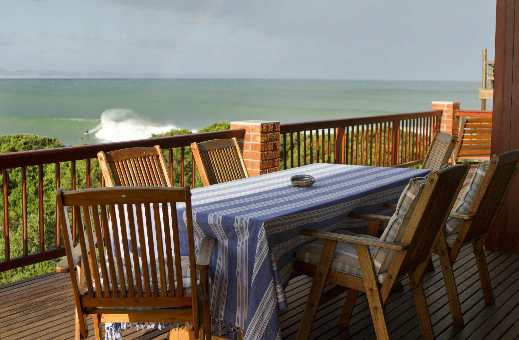 Shaloha Guesthouse On Supertubes Jeffreys Bay Exterior photo